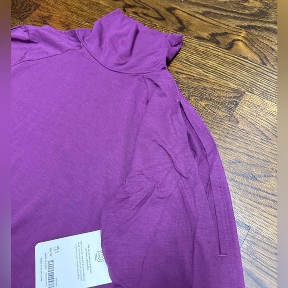 Athleta Cold Shoulder Turtleneck in Purple - Size: S - Picture 5 of 6